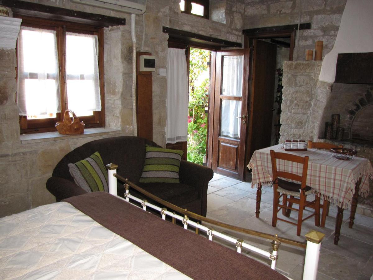 Vasilopoulos House Tochni Exterior foto